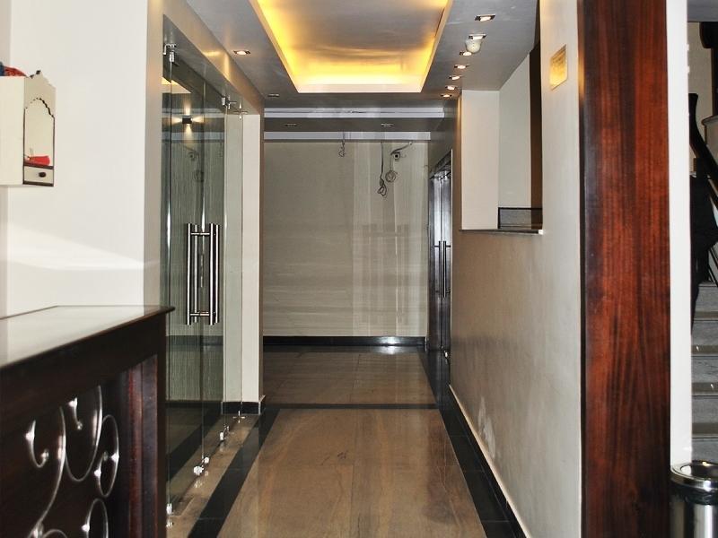 Hotel The Sapphire Grand Varanasi Exterior foto