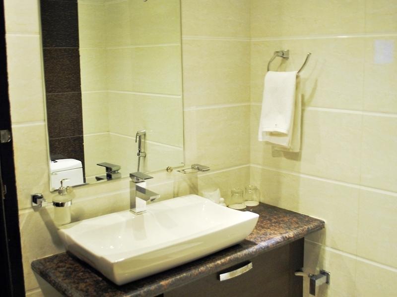 Hotel The Sapphire Grand Varanasi Habitación foto